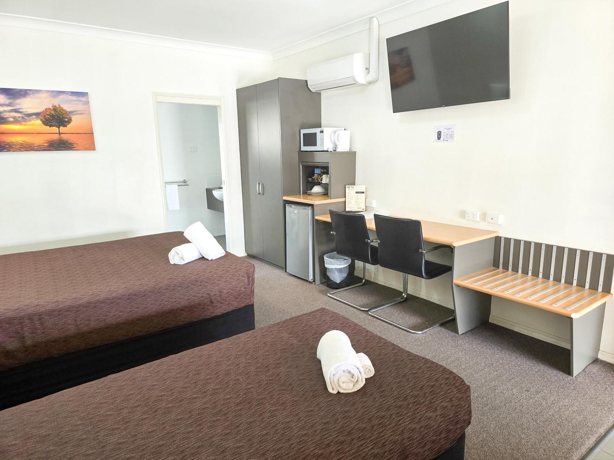 Ascot Lodge Motor Inn Кингарой Экстерьер фото
