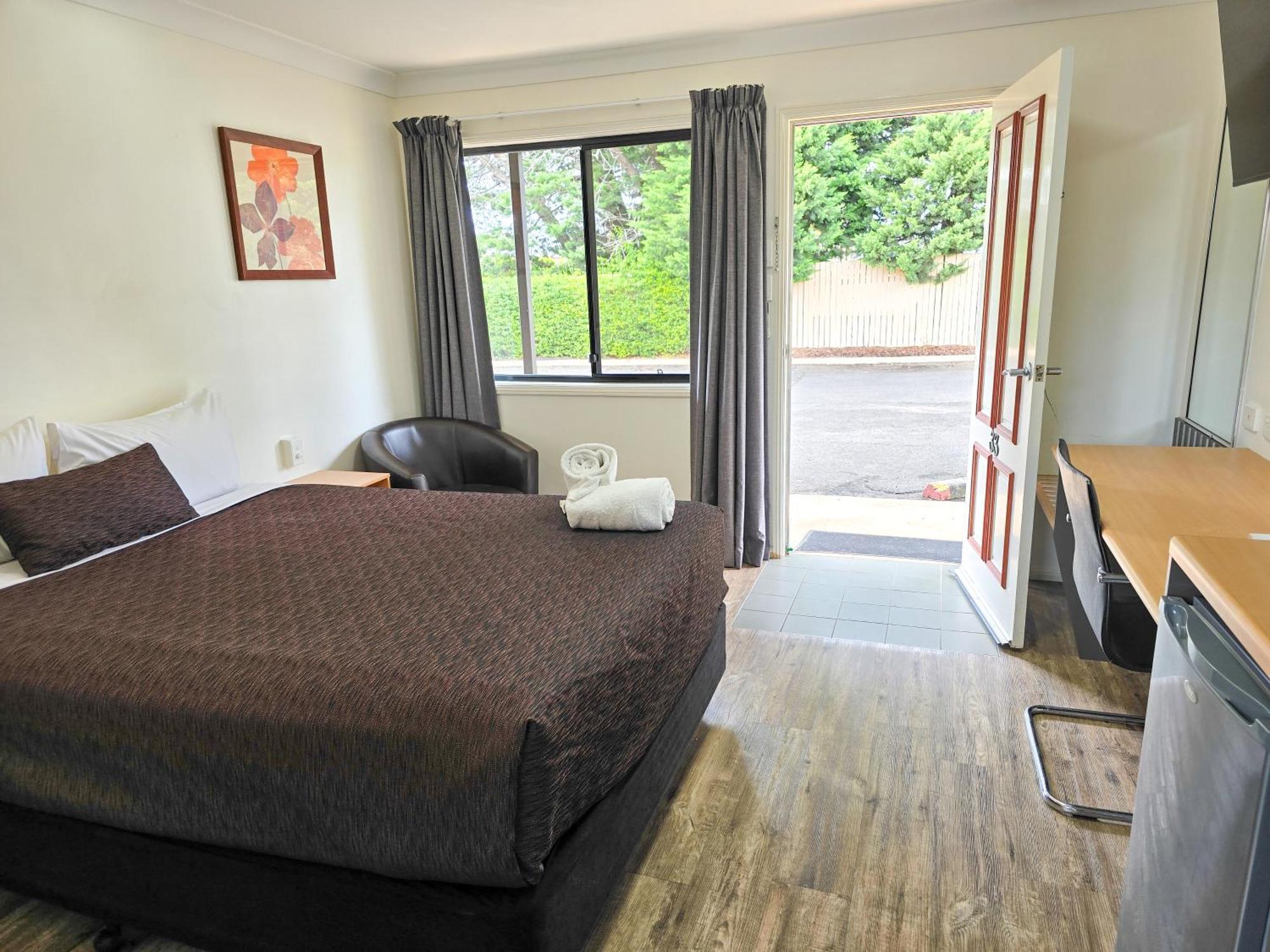Ascot Lodge Motor Inn Кингарой Экстерьер фото